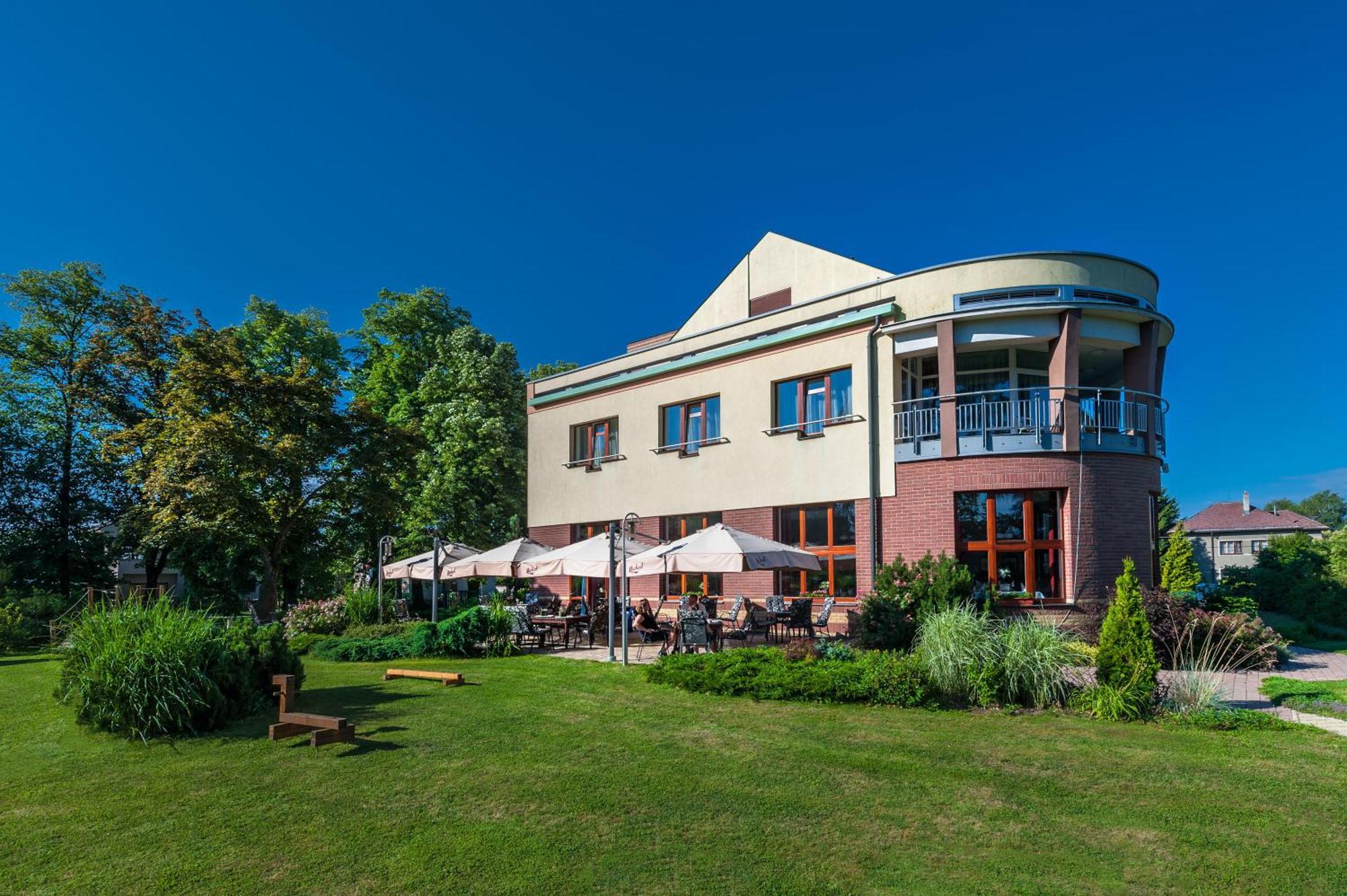 April Hotel Panorama Rychnov nad Kneznou Extérieur photo