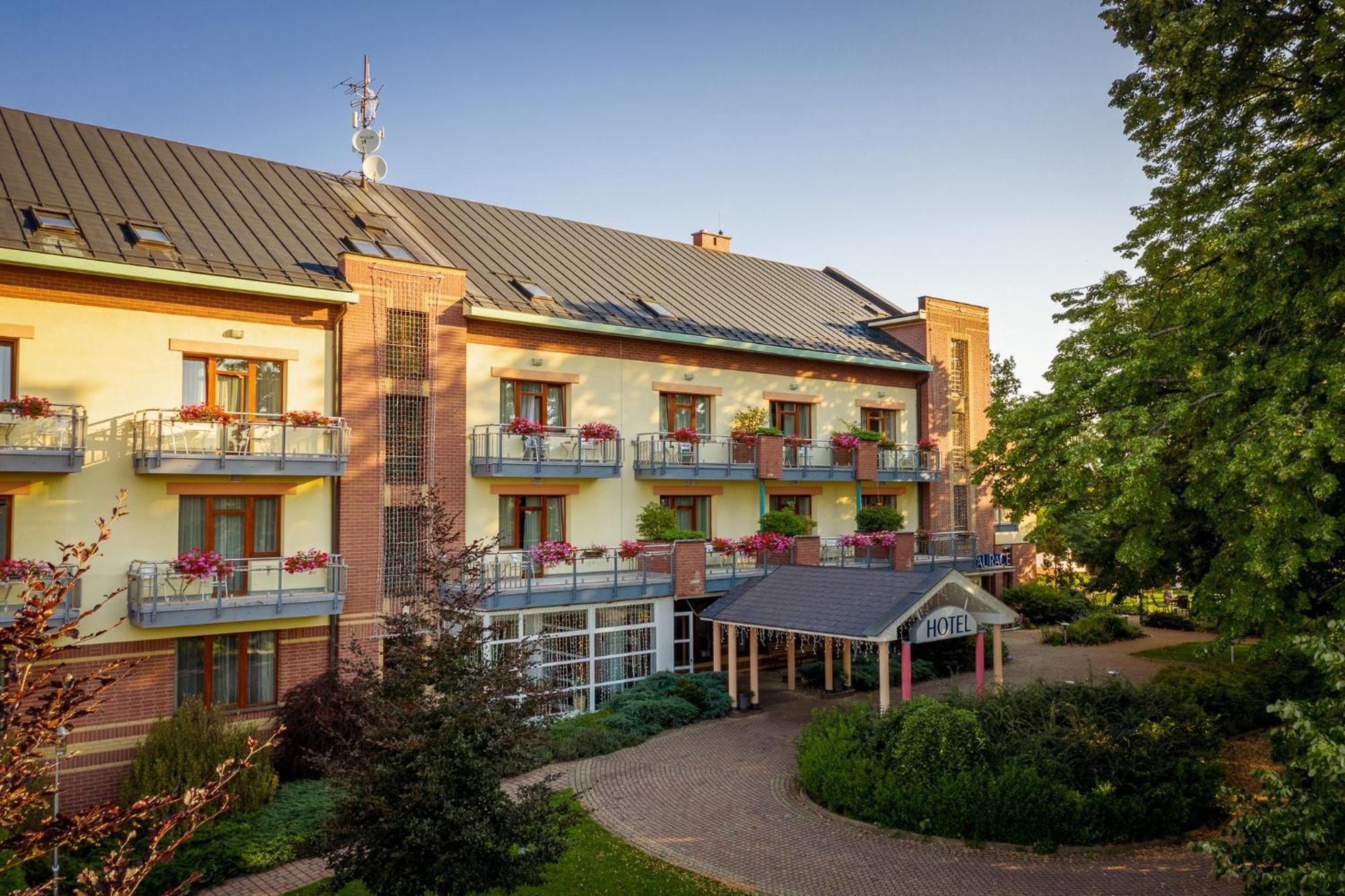 April Hotel Panorama Rychnov nad Kneznou Extérieur photo