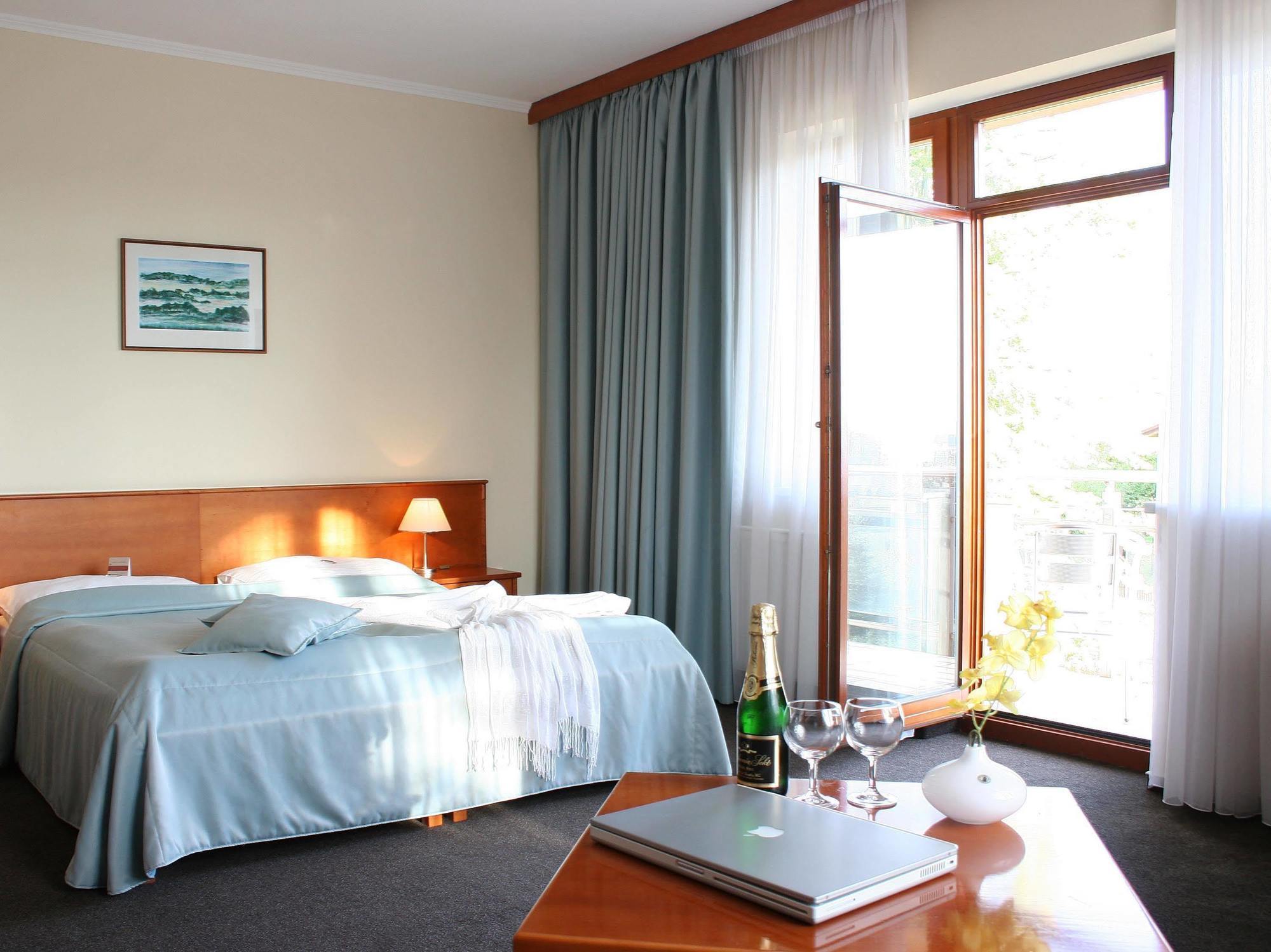 April Hotel Panorama Rychnov nad Kneznou Extérieur photo