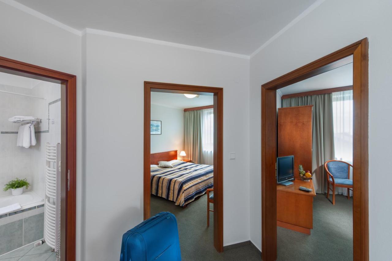 April Hotel Panorama Rychnov nad Kneznou Extérieur photo